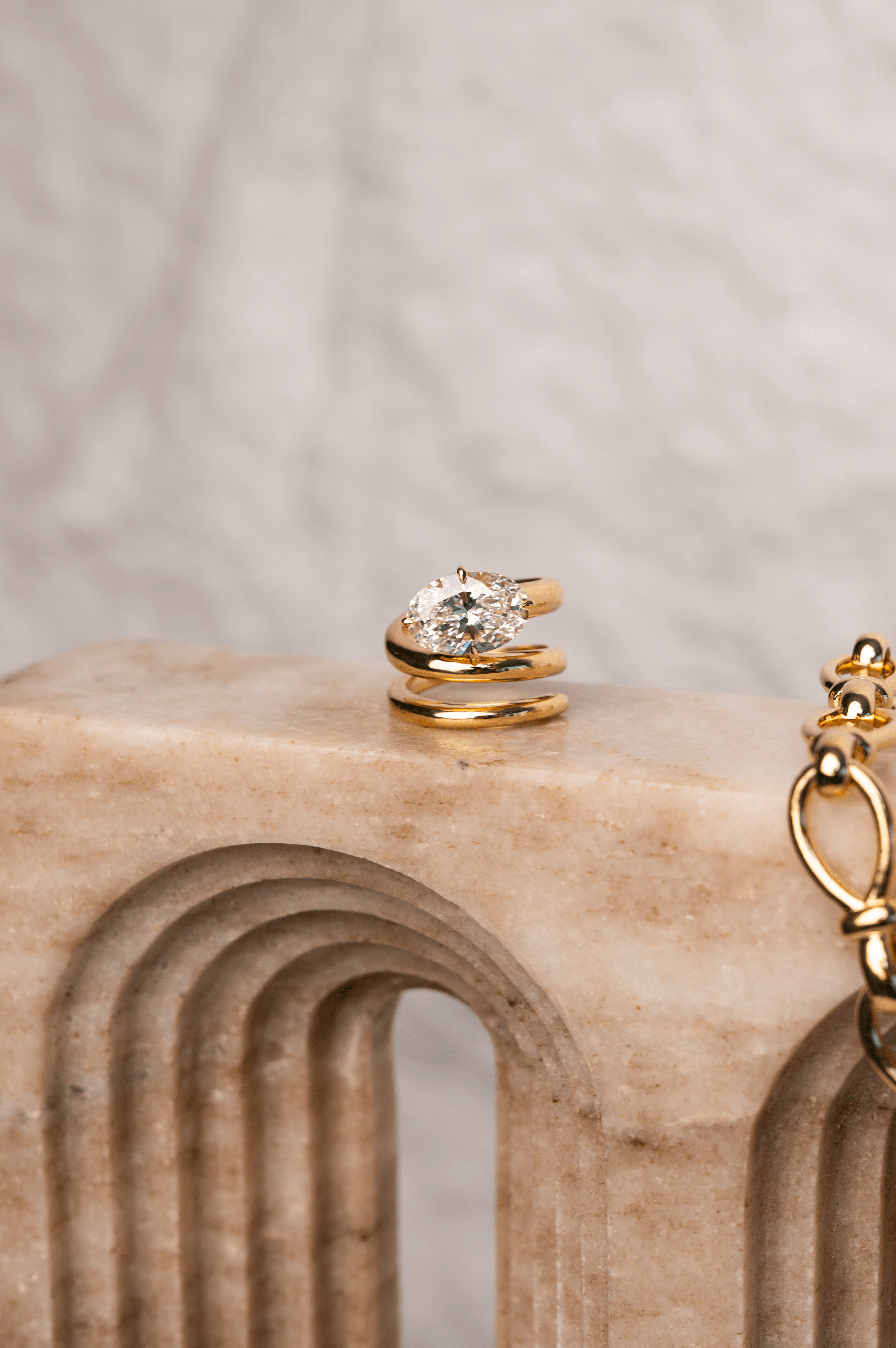 5.5 ct Coil - Lab Diamond 18k Gold Ring