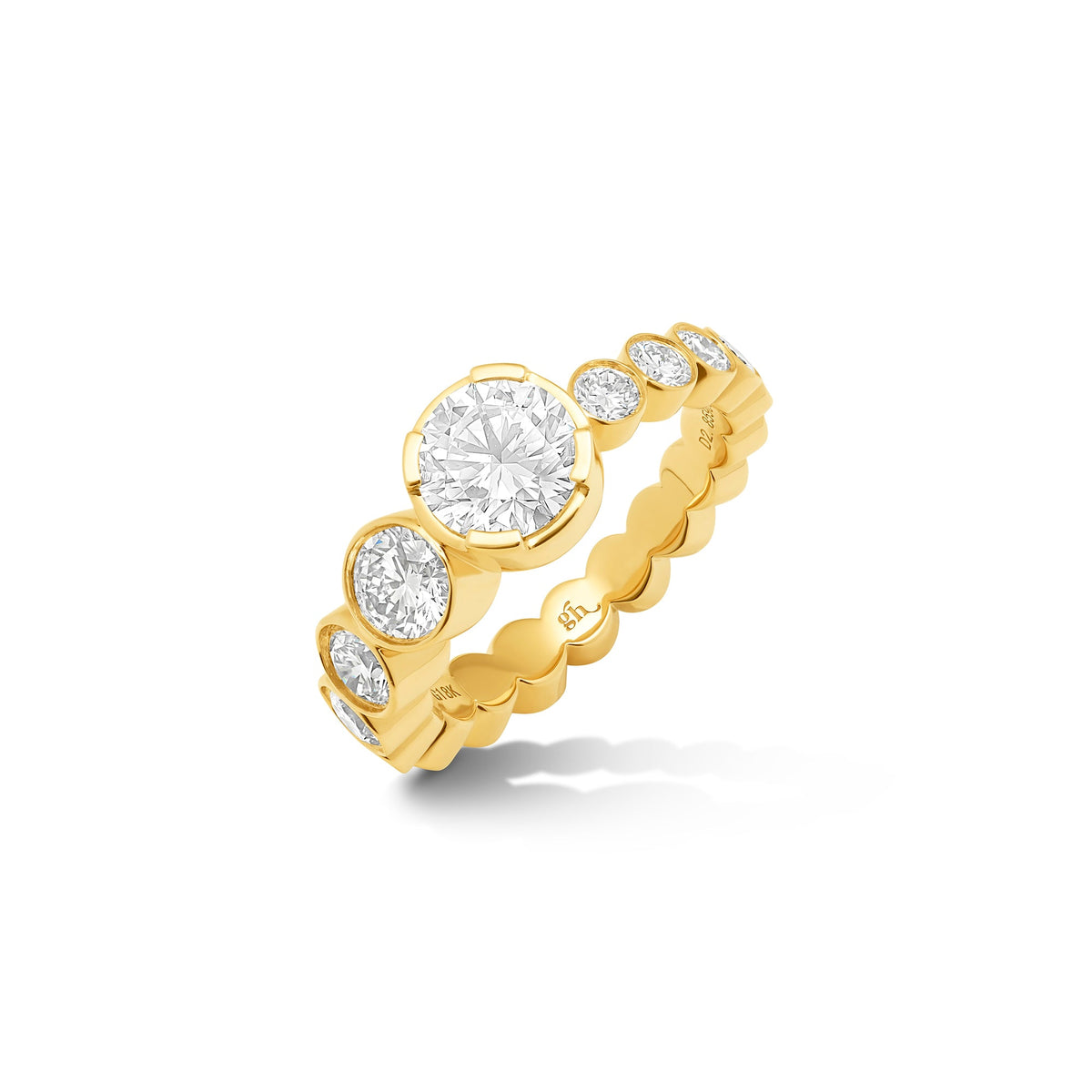 GoldHaus Noma Band in yellow gold with round diamonds